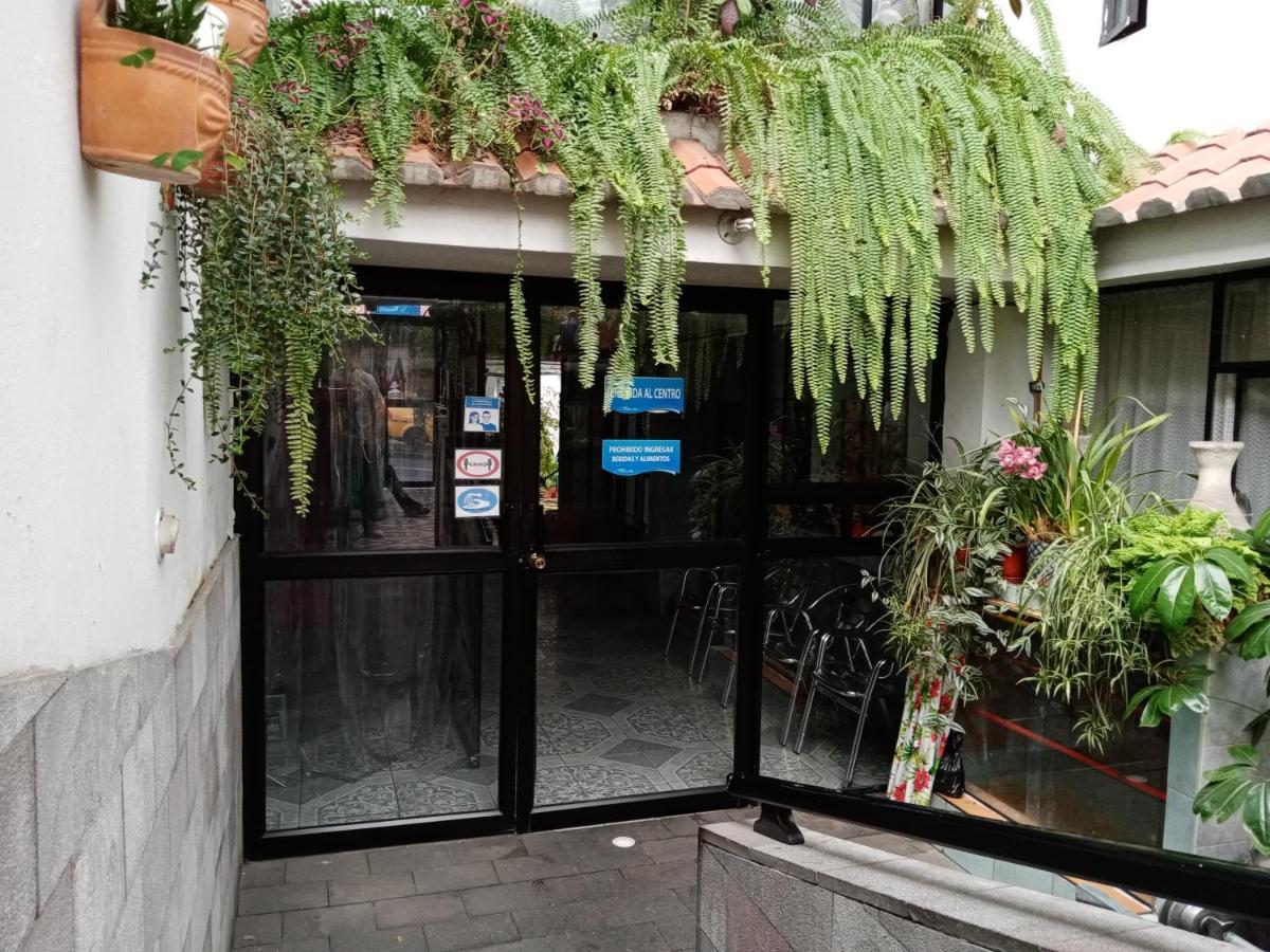 Hostal Sauna Water Palace Quito Exterior foto